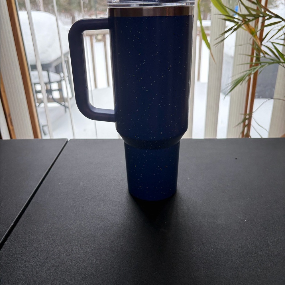 Stanley Blue Iris Speckled 40 oz Adventure Quencher Travel Mug with Handle - Picture 5 of 10